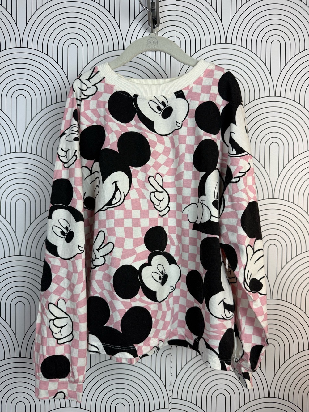 Girl's Disney Mickey mouse shirt. Size 11-12.
Zara/Disney